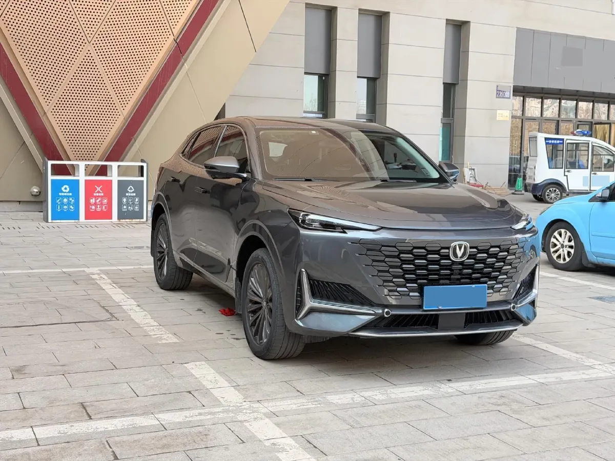 2021 ChangAn UNI-K 2.0T 233HP L4 8AT,autocango,china used car exporter,china ev exporter,chinese used car exporter,chinese used ev exporter