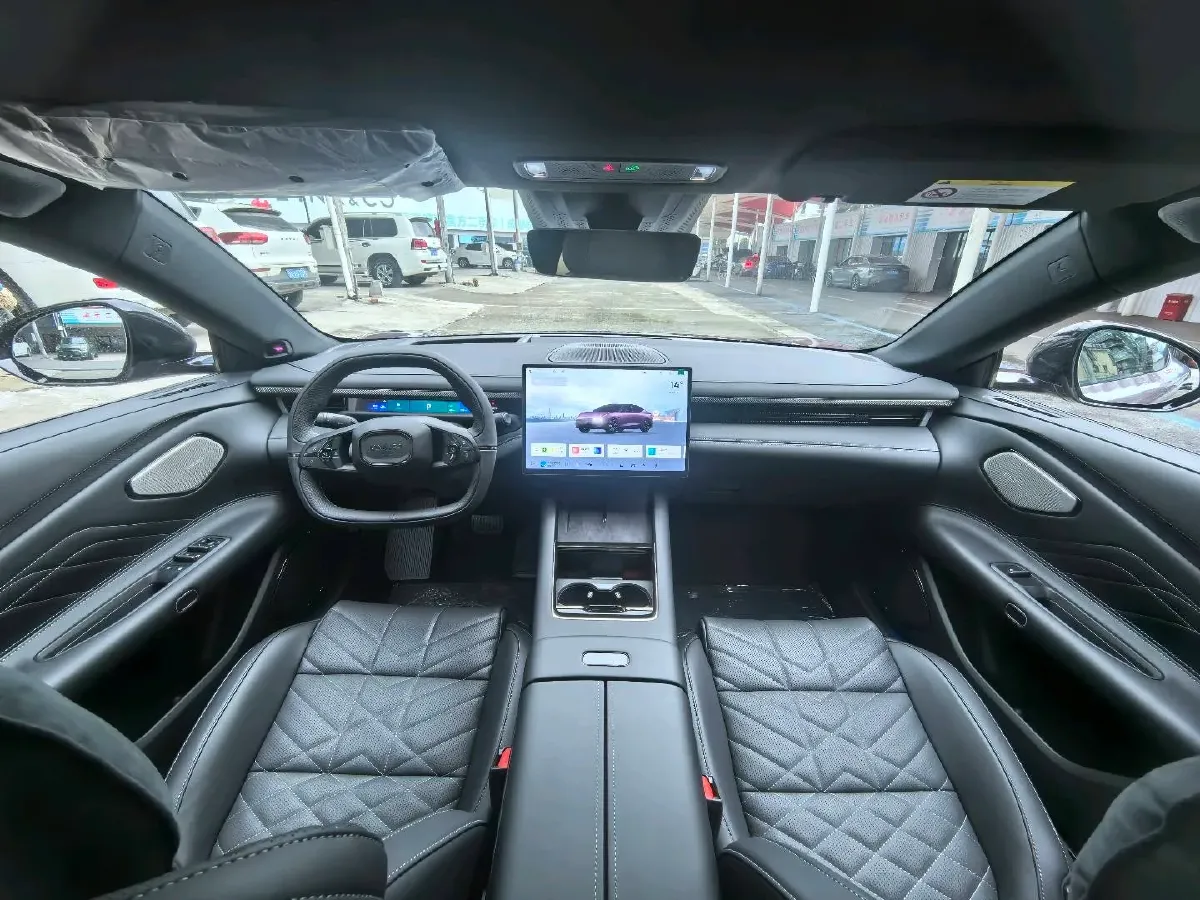 2025 LYNK&CO 10 EM-P 1.5T 163HP L4 3DHT PHEV,autocango,china used car exporter,china ev exporter,chinese used car exporter,chinese used ev exporter