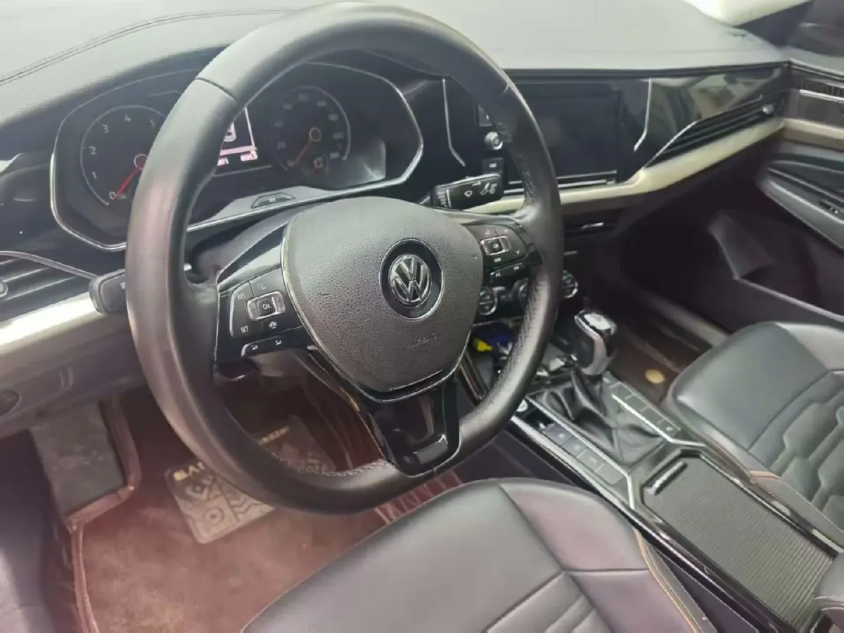 2019 Skoda Kodiak 2.0T 186HP L4 7DCT,autocango,china used car exporter,china ev exporter,chinese used car exporter,chinese used ev exporter