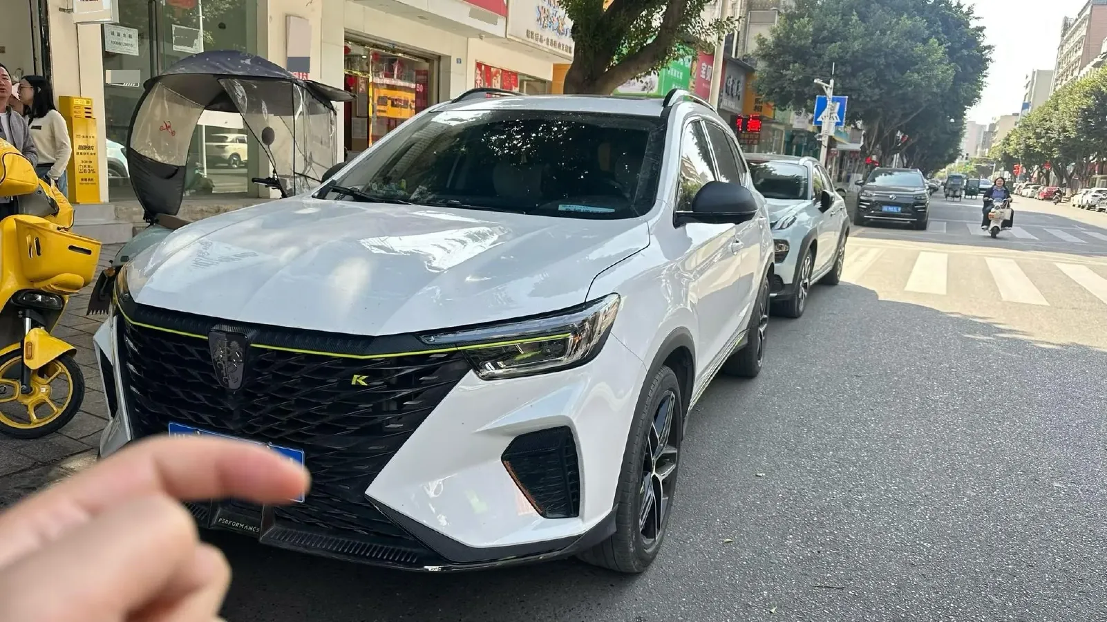 2021 Roewe RX5 1.5T 181HP L4 7DCT,autocango,china used car exporter,china ev exporter,chinese used car exporter,chinese used ev exporter