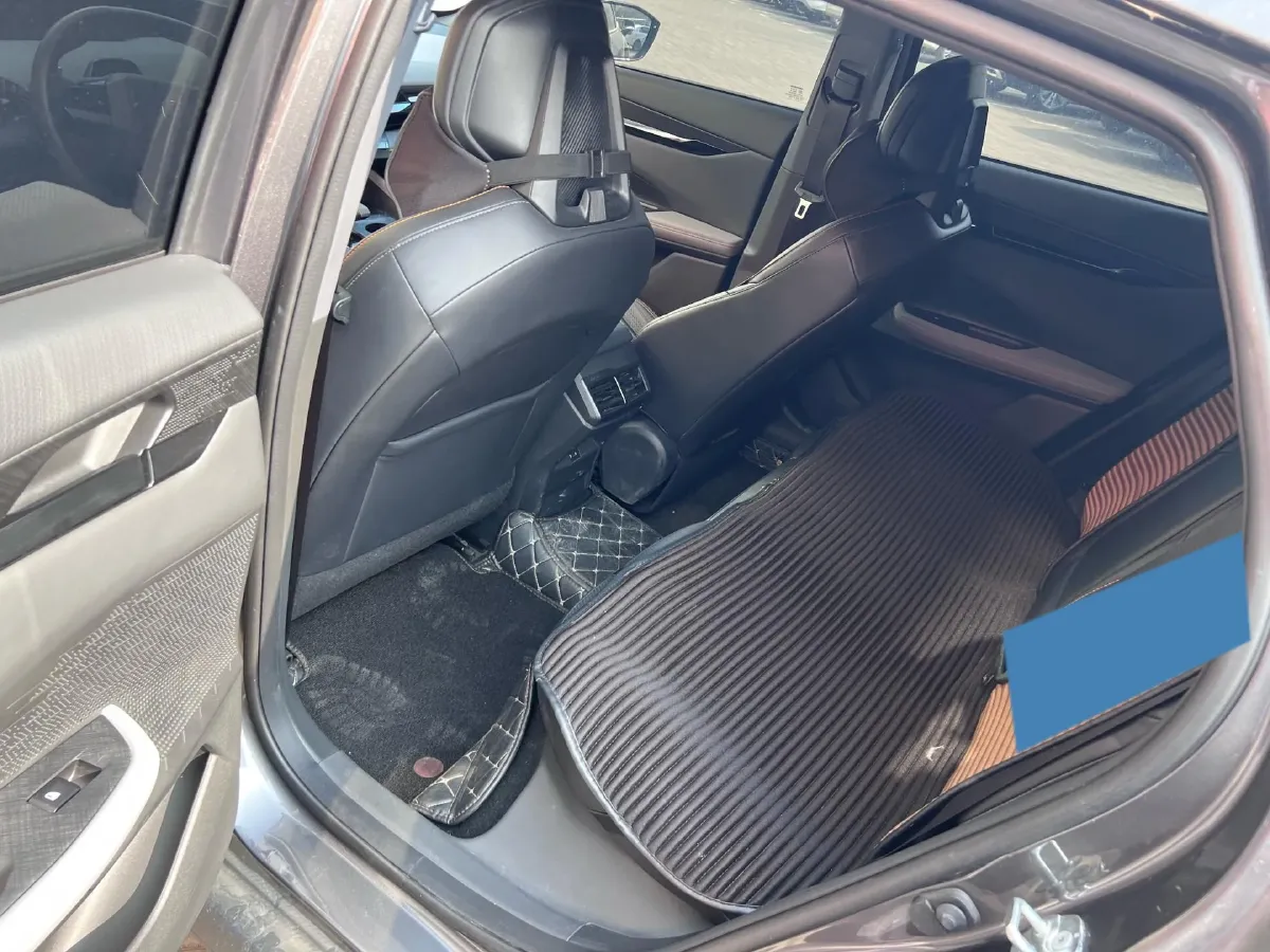 2022 ChangAn UNI-V 1.5T 188HP L4 7DCT,autocango,china used car exporter,china ev exporter,chinese used car exporter,chinese used ev exporter