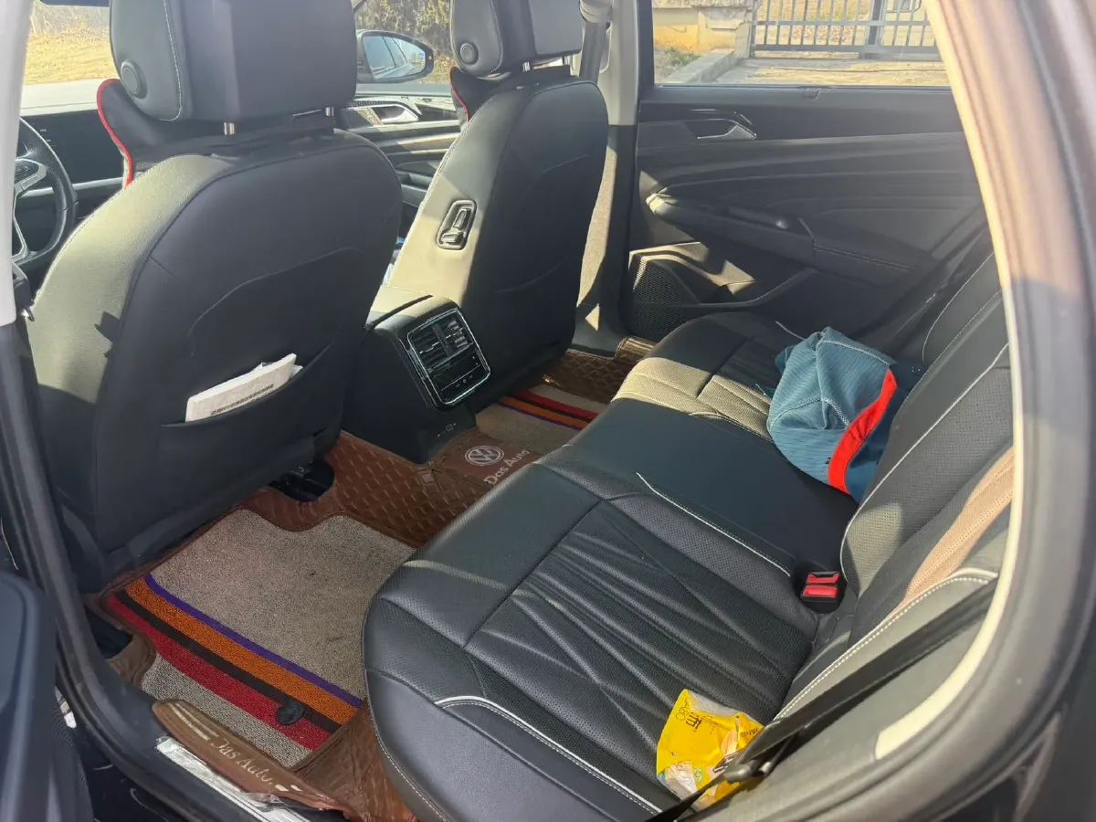 2021 Volkswagen Passat 2.0T 186HP L4 7DCT,autocango,china used car exporter,china ev exporter,chinese used car exporter,chinese used ev exporter