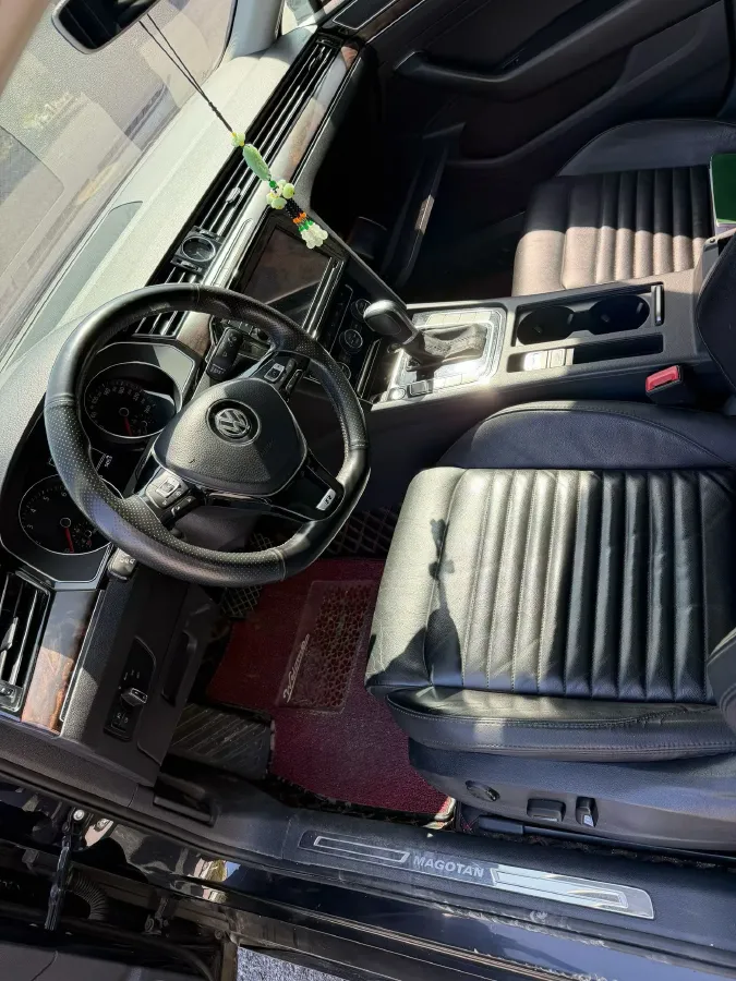 2019 Volkswagen Magotan 2.0T 186HP L4 7DCT,autocango,china used car exporter,china ev exporter,chinese used car exporter,chinese used ev exporter