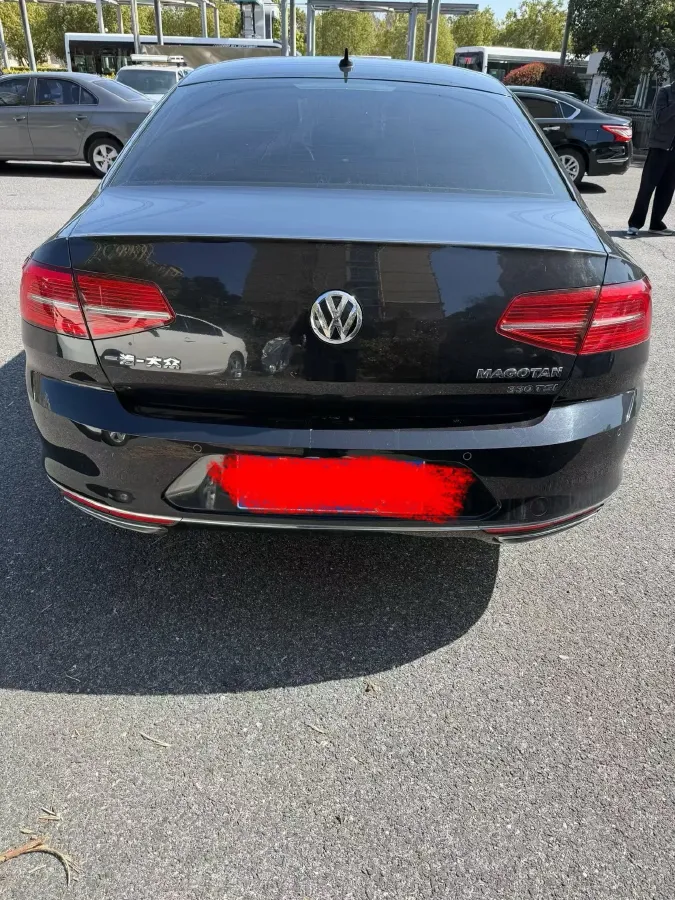 2019 Volkswagen Magotan 2.0T 186HP L4 7DCT,autocango,china used car exporter,china ev exporter,chinese used car exporter,chinese used ev exporter