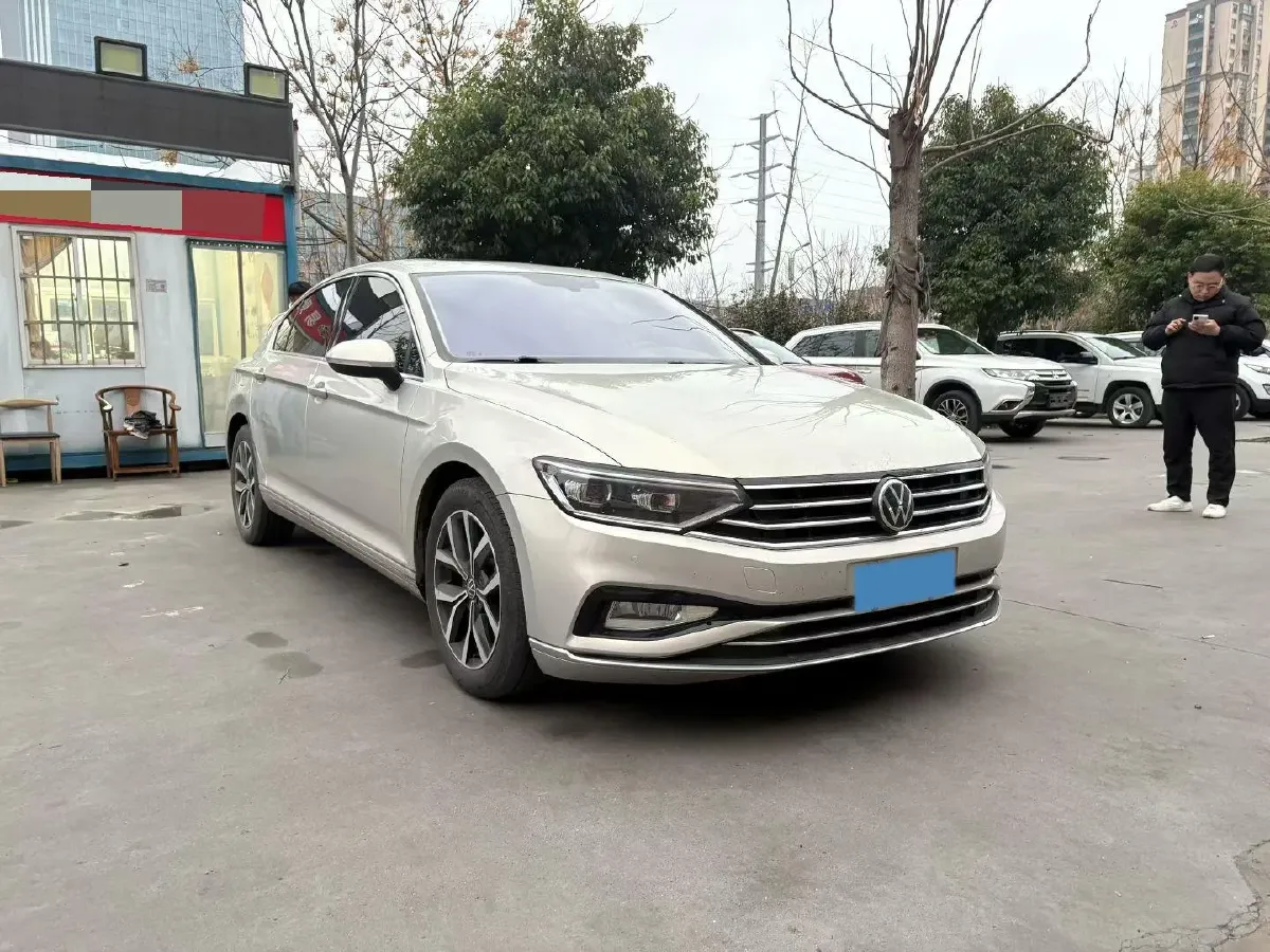 2020 Volkswagen Magotan 2.0T 186HP L4 7DCT,autocango,china used car exporter,china ev exporter,chinese used car exporter,chinese used ev exporter