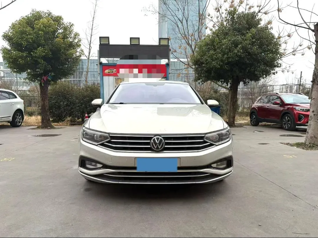 2020 Volkswagen Magotan 2.0T 186HP L4 7DCT,autocango,china used car exporter,china ev exporter,chinese used car exporter,chinese used ev exporter