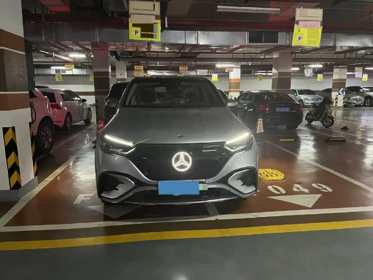 2023 Mercedes-Benz EQE SUV BEV 96.1KWH,autocango,china used car exporter,china ev exporter,chinese used car exporter,chinese used ev exporter