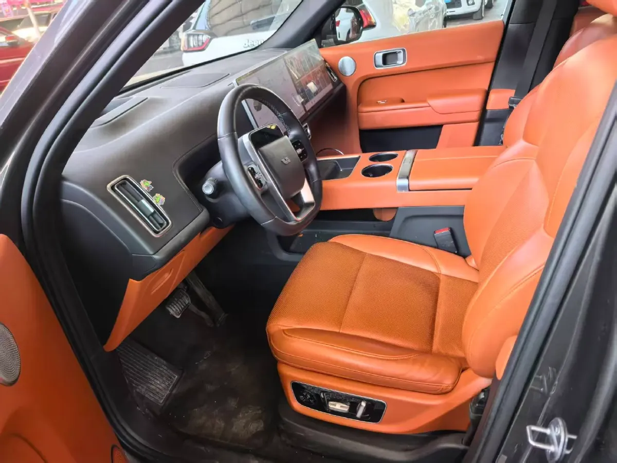 2023 Li L8 Range Extended 154HP REEV 40.9KWH,autocango,china used car exporter,china ev exporter,chinese used car exporter,chinese used ev exporter