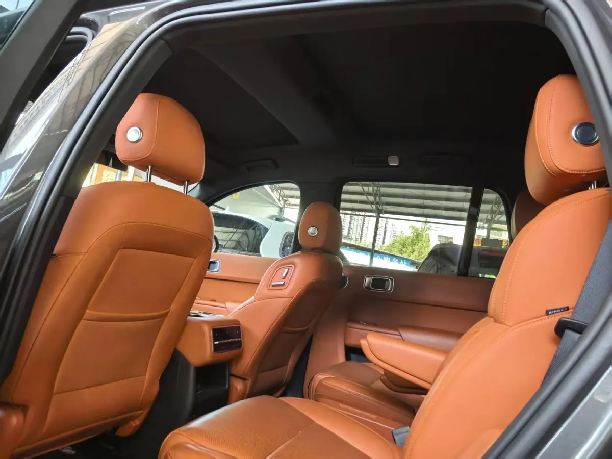 2023 Li L8 Range Extended 154HP REEV 40.9KWH,autocango,china used car exporter,china ev exporter,chinese used car exporter,chinese used ev exporter