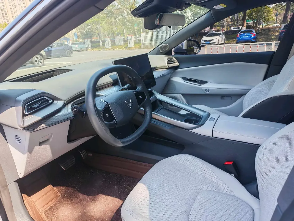 2024 ARCFOX αT5 BEV 79.2KWH,autocango,china used car exporter,china ev exporter,chinese used car exporter,chinese used ev exporter