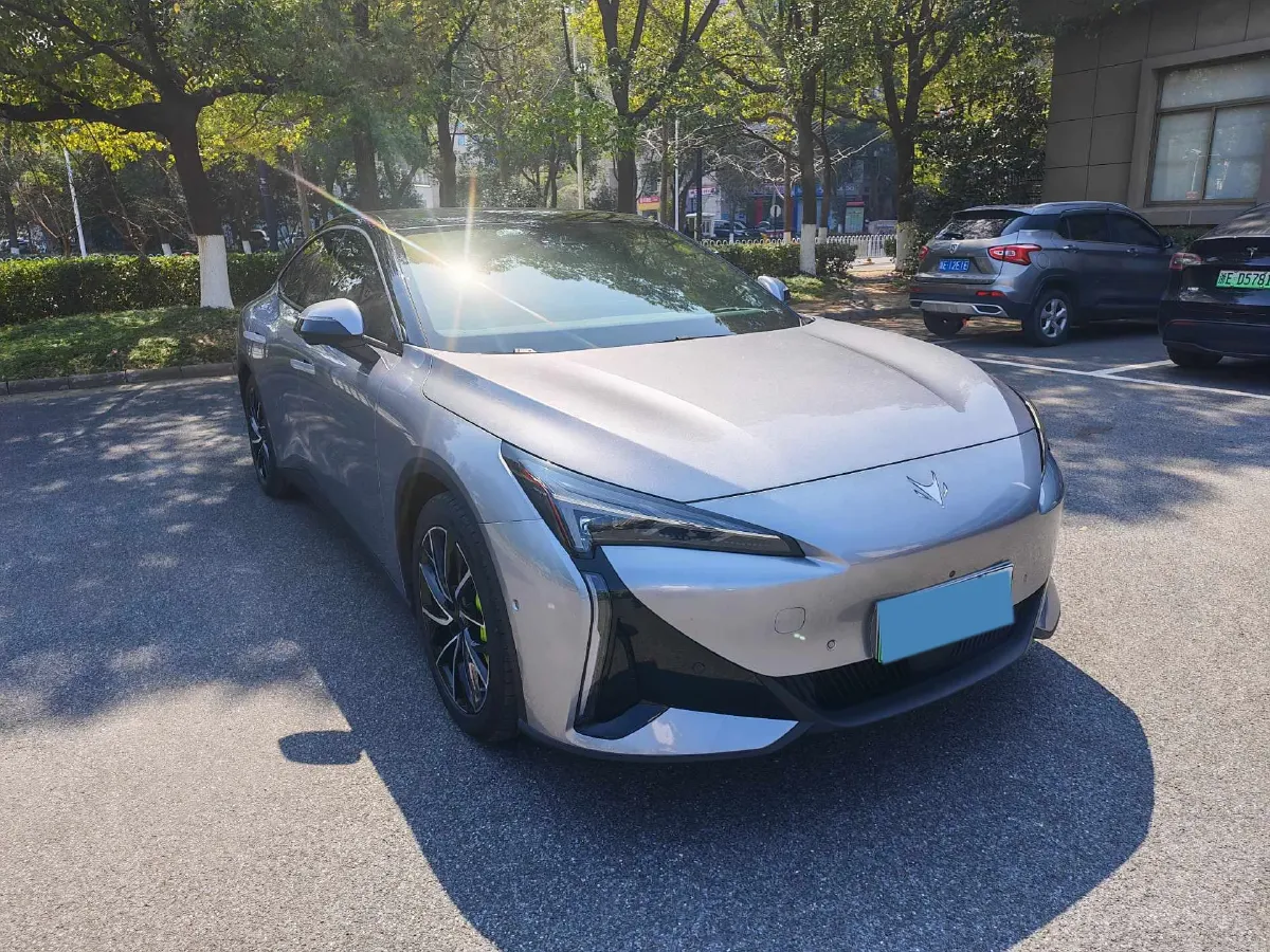 2024 ARCFOX αT5 BEV 79.2KWH,autocango,china used car exporter,china ev exporter,chinese used car exporter,chinese used ev exporter