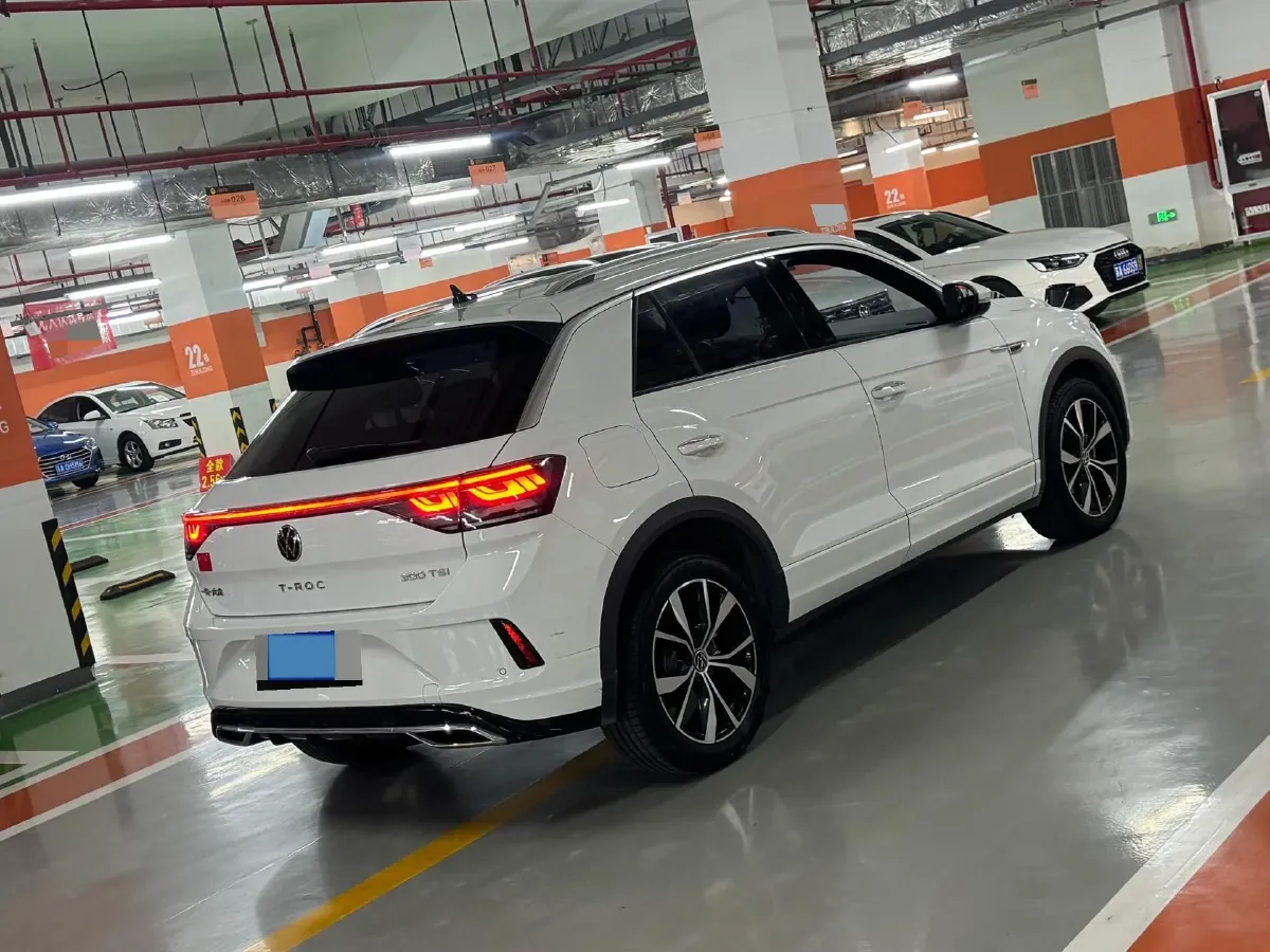 2024 Volkswagen T-Roc 1.5T 160HP L4 7DCT,autocango,china used car exporter,china ev exporter,chinese used car exporter,chinese used ev exporter