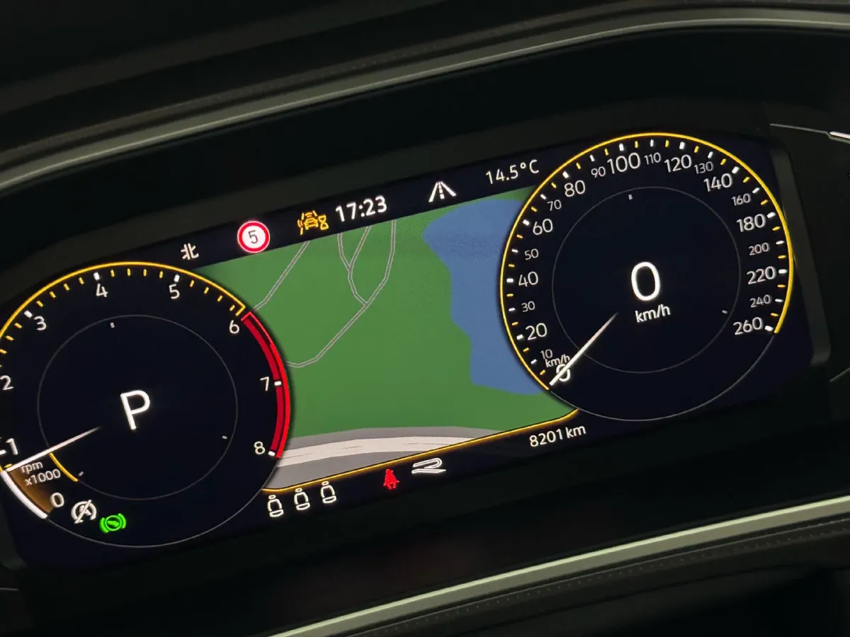 2024 Volkswagen T-Roc 1.5T 160HP L4 7DCT,autocango,china used car exporter,china ev exporter,chinese used car exporter,chinese used ev exporter