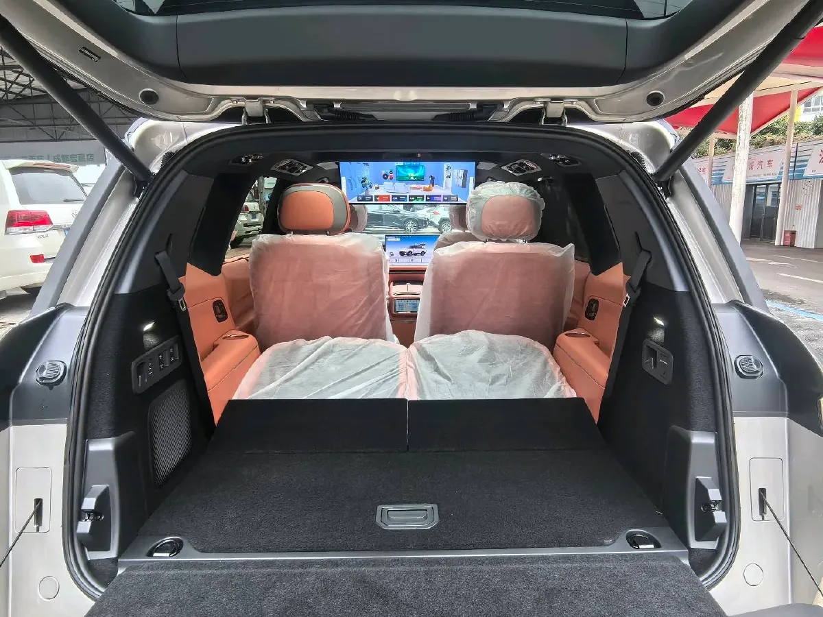 2025 LYNK&CO 900 2.0T 254HP L4 3DHT PHEV,autocango,china used car exporter,china ev exporter,chinese used car exporter,chinese used ev exporter