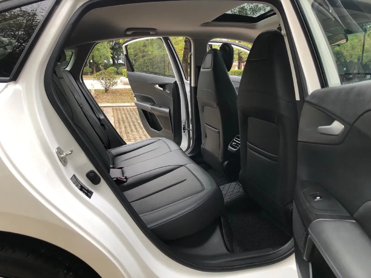 2023 ChangAn Lamore 1.5T 170HP L4 7DCT,autocango,china used car exporter,china ev exporter,chinese used car exporter,chinese used ev exporter