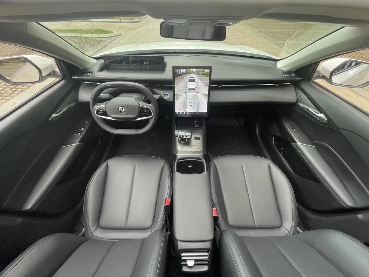 2023 ChangAn Lamore 1.5T 170HP L4 7DCT,autocango,china used car exporter,china ev exporter,chinese used car exporter,chinese used ev exporter