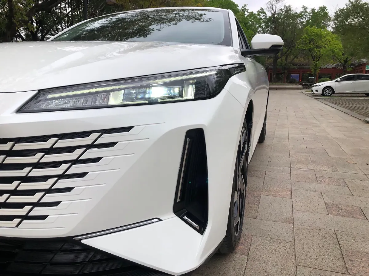 2023 ChangAn Lamore 1.5T 170HP L4 7DCT,autocango,china used car exporter,china ev exporter,chinese used car exporter,chinese used ev exporter