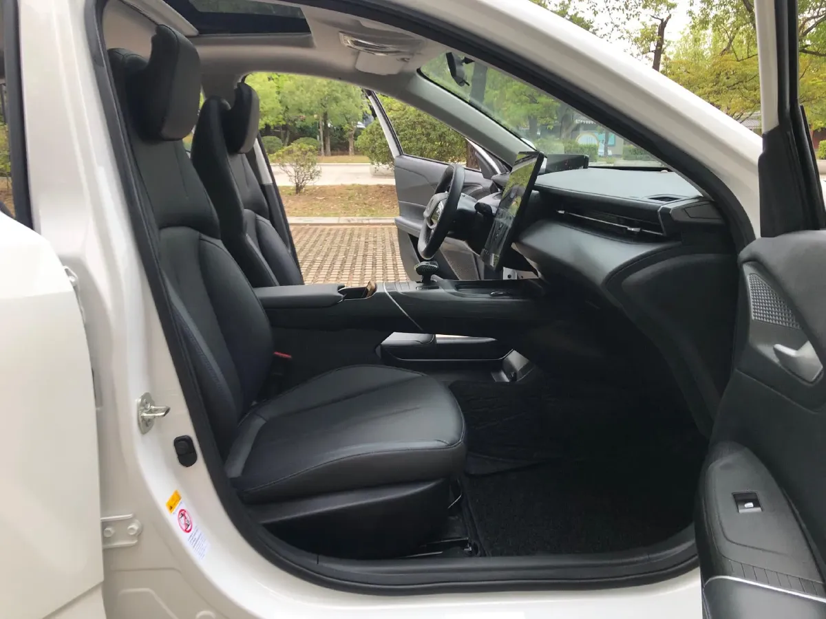 2023 ChangAn Lamore 1.5T 170HP L4 7DCT,autocango,china used car exporter,china ev exporter,chinese used car exporter,chinese used ev exporter