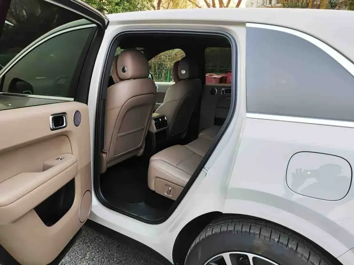 2025 Li L6 Range Extended 154HP L4 REEV,autocango,china used car exporter,china ev exporter,chinese used car exporter,chinese used ev exporter