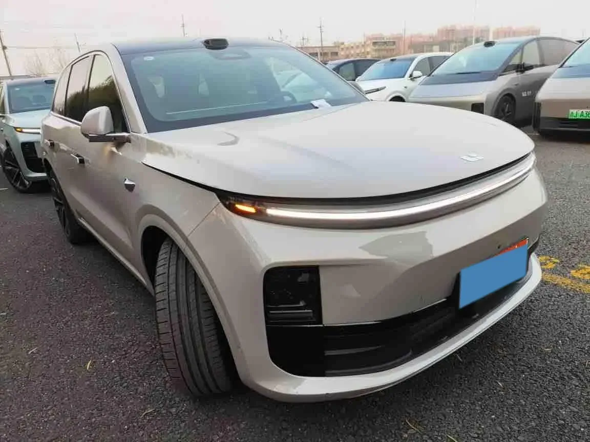 2025 Li L6 Range Extended 154HP L4 REEV,autocango,china used car exporter,china ev exporter,chinese used car exporter,chinese used ev exporter