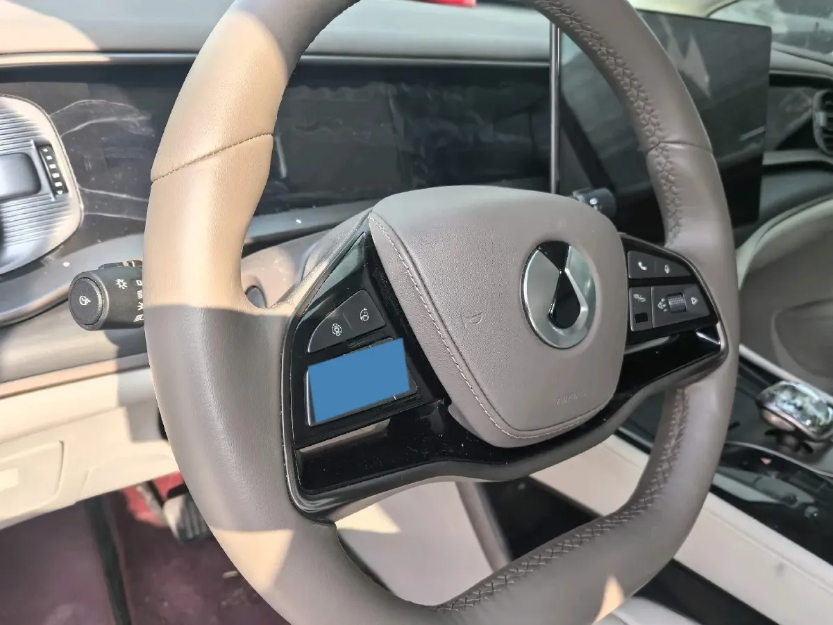 2022 Mercedes-Benz GLC Class 2.0T 197HP L4 9AT,autocango,china used car exporter,china ev exporter,chinese used car exporter,chinese used ev exporter