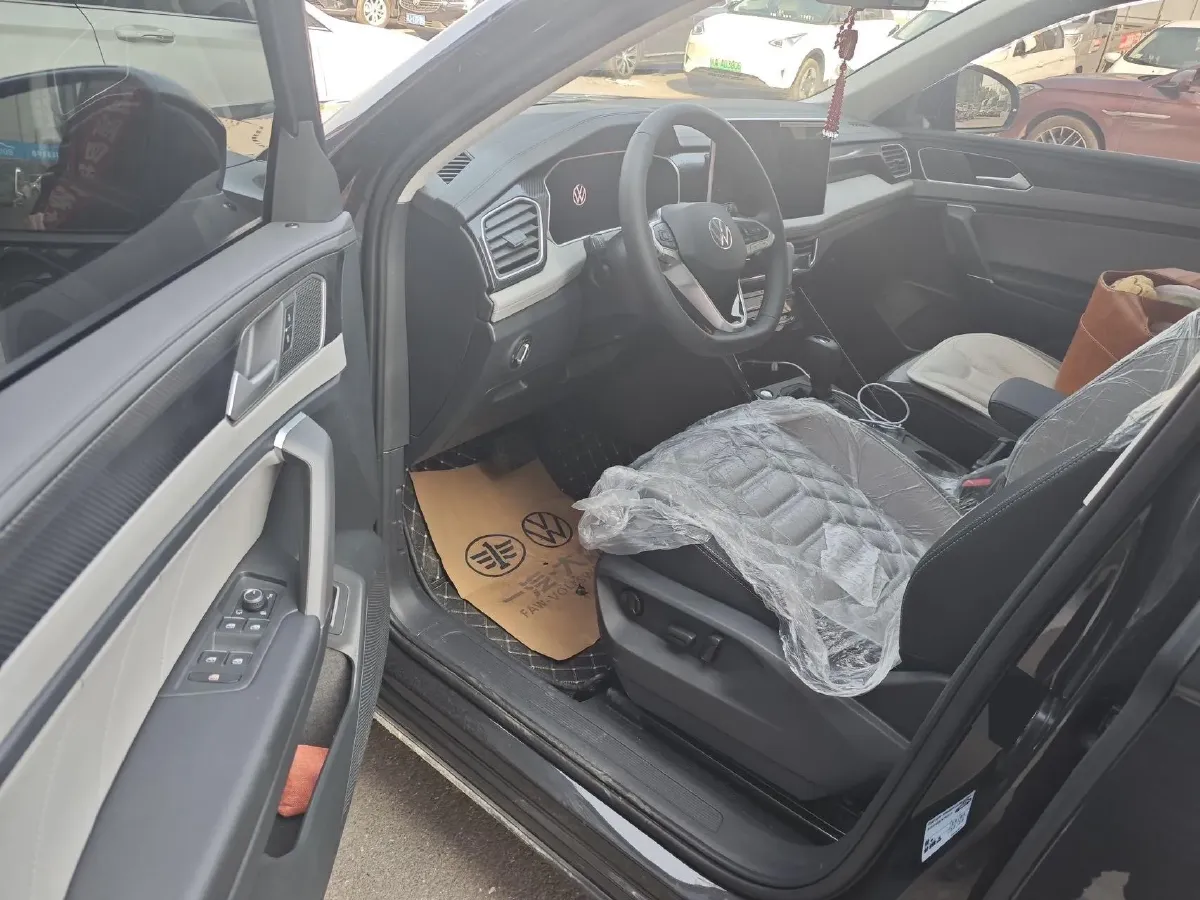 2025 Volkswagen Tayron 1.5T 160HP L4 7DCT,autocango,china used car exporter,china ev exporter,chinese used car exporter,chinese used ev exporter
