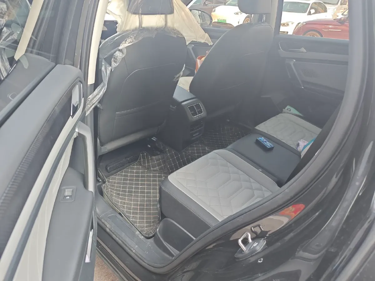 2025 Volkswagen Tayron 1.5T 160HP L4 7DCT,autocango,china used car exporter,china ev exporter,chinese used car exporter,chinese used ev exporter