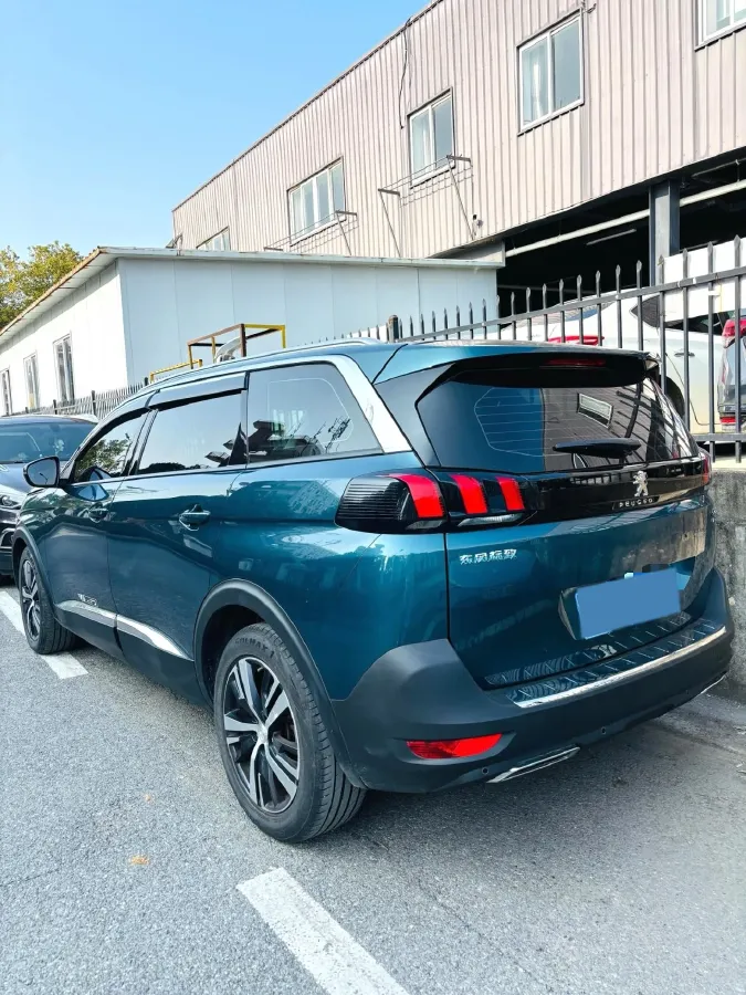 2019 Peugeot 5008 1.8T 204HP L4 6AT,autocango,china used car exporter,china ev exporter,chinese used car exporter,chinese used ev exporter