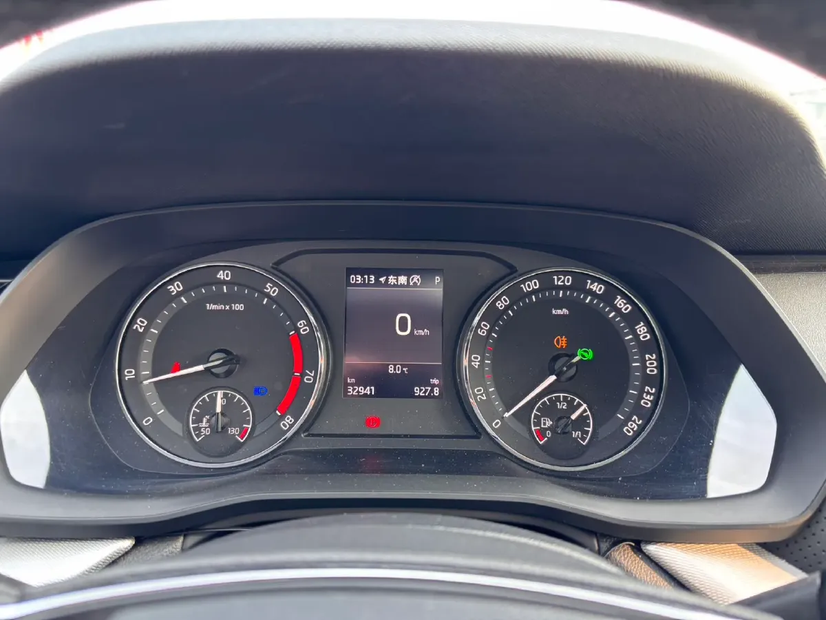 2022 Skoda Octavia 1.4T 150HP L4 7DCT,autocango,china used car exporter,china ev exporter,chinese used car exporter,chinese used ev exporter