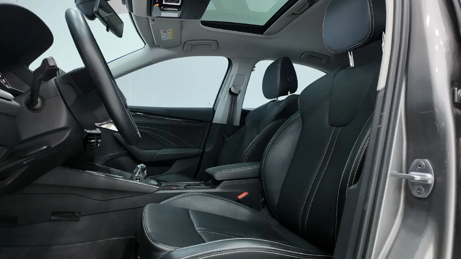 2022 Skoda Octavia 1.4T 150HP L4 7DCT,autocango,china used car exporter,china ev exporter,chinese used car exporter,chinese used ev exporter