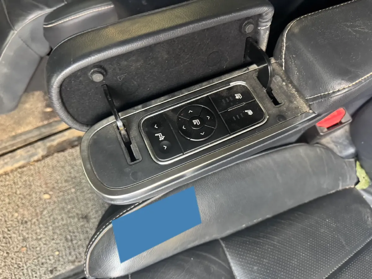 2021 GAC Trumpchi M8 2.0T 252HP L4 8AT,autocango,china used car exporter,china ev exporter,chinese used car exporter,chinese used ev exporter