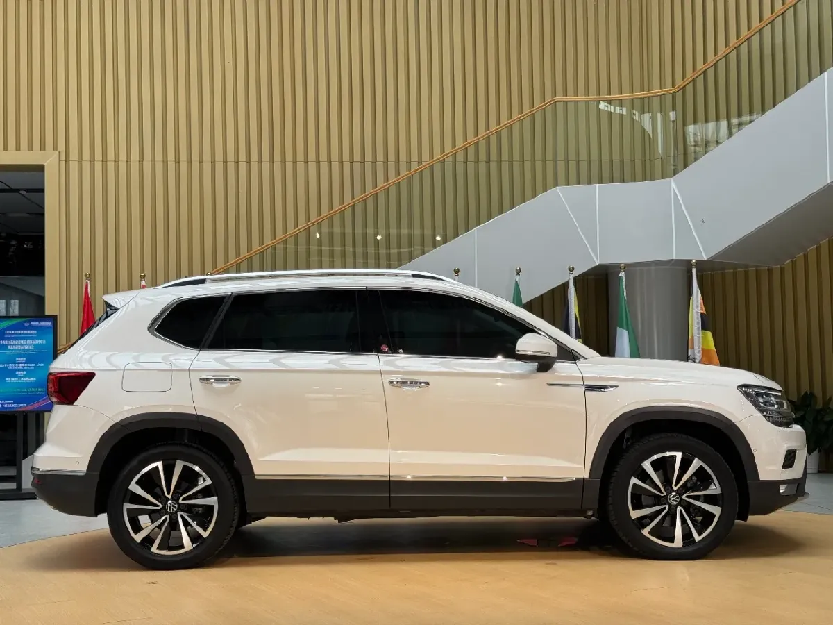 2022 Volkswagen Tharu 2.0T 186HP L4 7DCT,autocango,china used car exporter,china ev exporter,chinese used car exporter,chinese used ev exporter