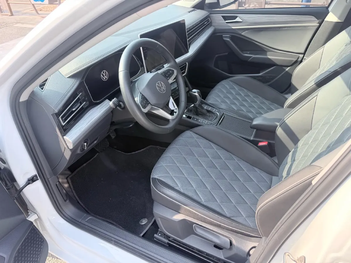 2023 Volkswagen Sagitar 1.2T 116HP L4 7DCT,autocango,china used car exporter,china ev exporter,chinese used car exporter,chinese used ev exporter