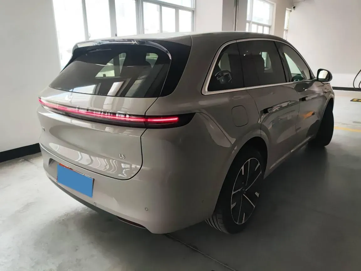 2025 Li L6 Range Extended 154HP L4 REEV,autocango,china used car exporter,china ev exporter,chinese used car exporter,chinese used ev exporter