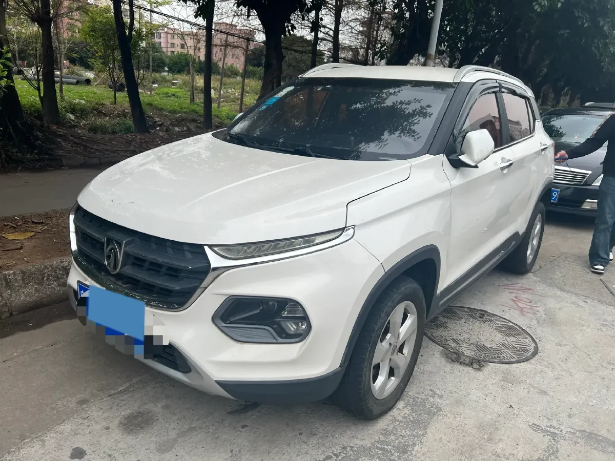 2017 BaoJun 510 1.5L 112HP L4 6MT,autocango,china used car exporter,china ev exporter,chinese used car exporter,chinese used ev exporter