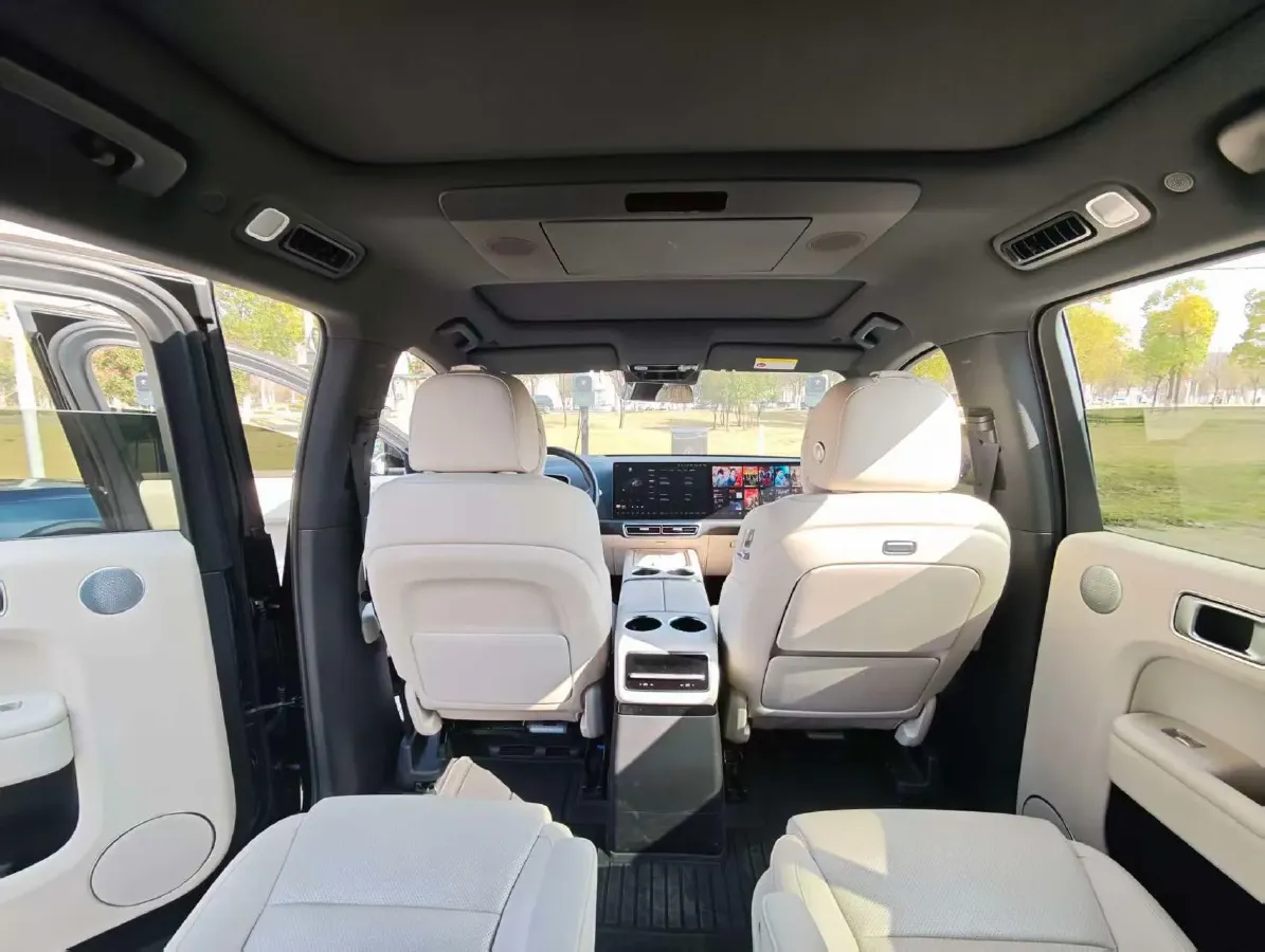 2022 Li L9 Range Extended 154HP REEV 42.6KWH,autocango,china used car exporter,china ev exporter,chinese used car exporter,chinese used ev exporter