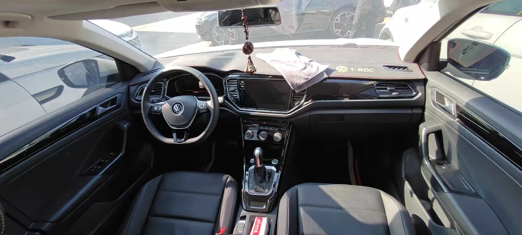 2020 Volkswagen T-Roc 1.4T 150HP L4 7DCT,autocango,china used car exporter,china ev exporter,chinese used car exporter,chinese used ev exporter