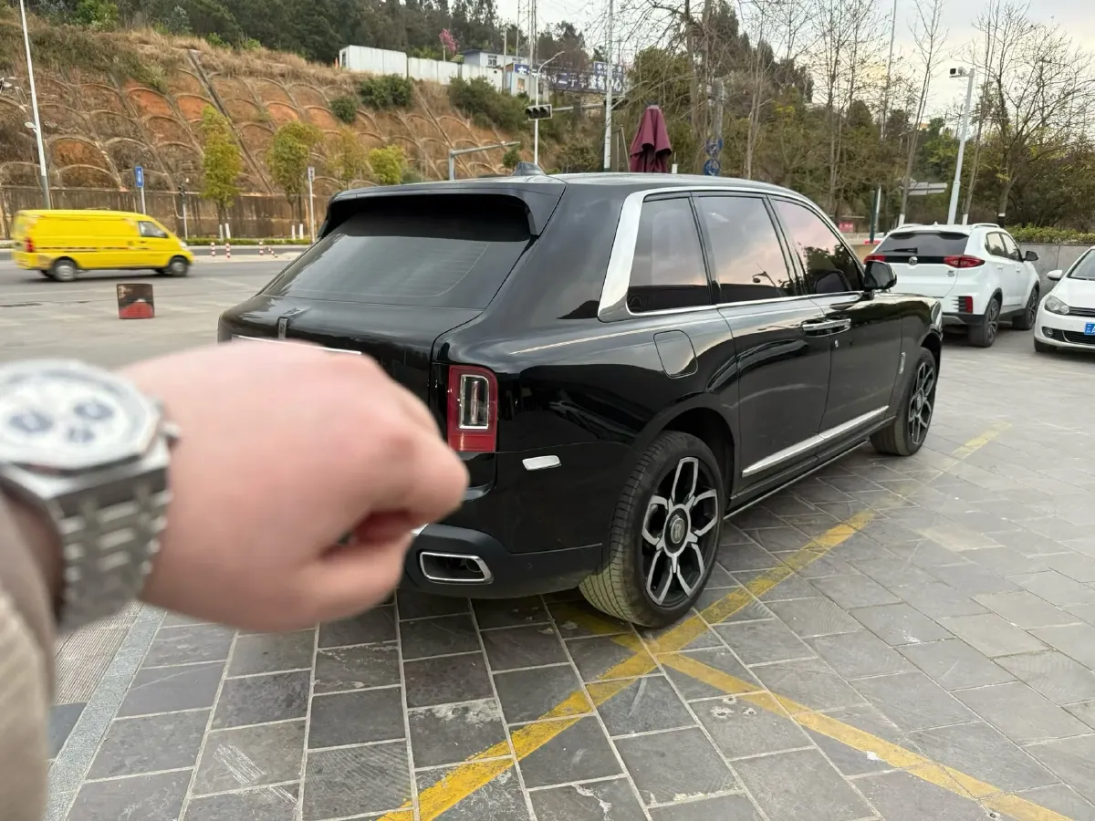 2024 Rolls-Royce Cullinan 6.7T 571HP V12 8AT,autocango,china used car exporter,china ev exporter,chinese used car exporter,chinese used ev exporter