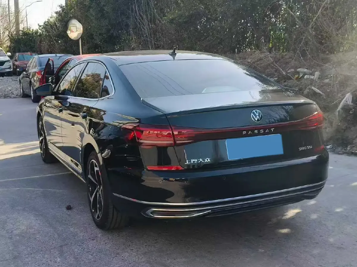 2024 Volkswagen Passat 2.0T 220HP L4 7DCT,autocango,china used car exporter,china ev exporter,chinese used car exporter,chinese used ev exporter