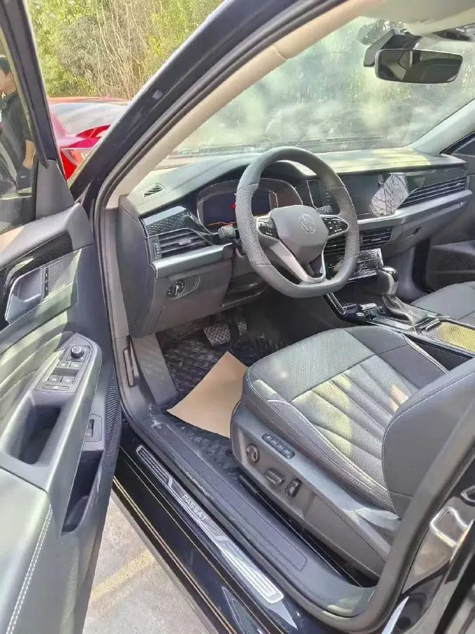 2024 Volkswagen Passat 2.0T 220HP L4 7DCT,autocango,china used car exporter,china ev exporter,chinese used car exporter,chinese used ev exporter