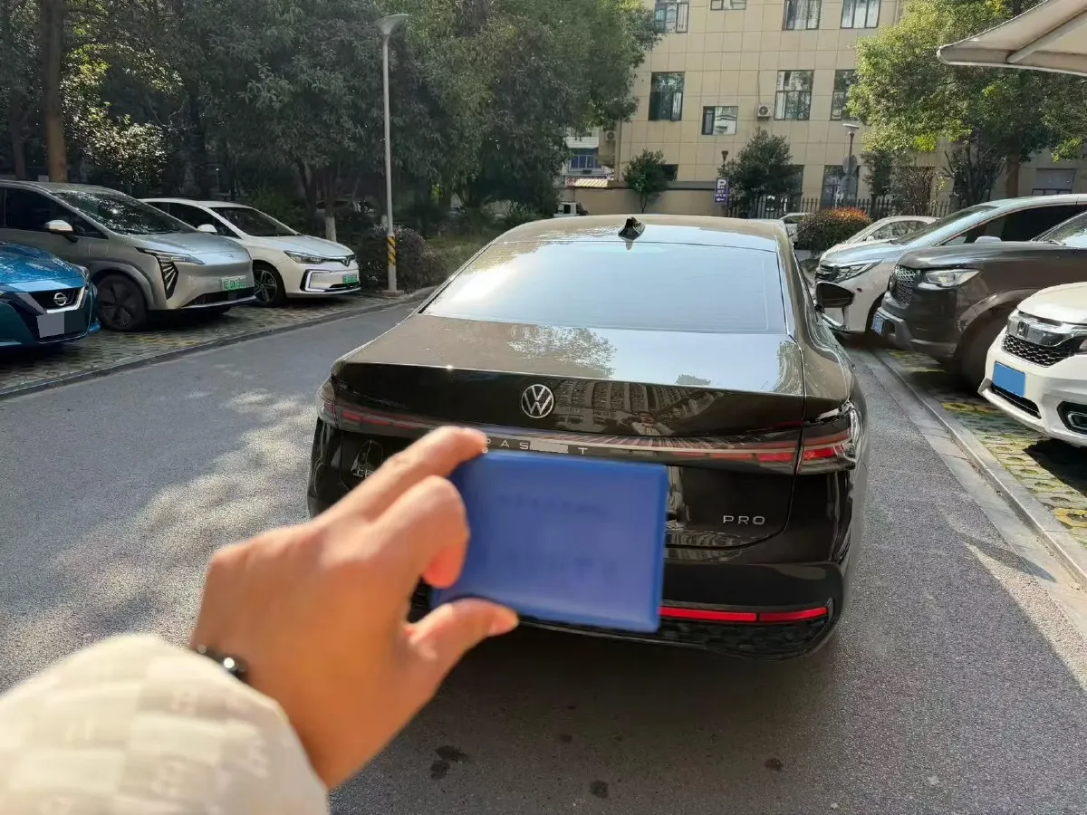 2025 Volkswagen Passat 2.0T 220HP L4 7DCT,autocango,china used car exporter,china ev exporter,chinese used car exporter,chinese used ev exporter