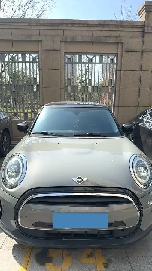 2022 MINI MINI 1.5T 136HP L3 7DCT,autocango,china used car exporter,china ev exporter,chinese used car exporter,chinese used ev exporter