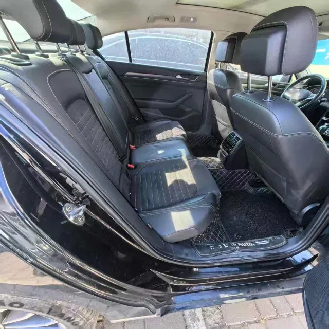 2020 Volkswagen Magotan 2.0T 186HP L4 7DCT,autocango,china used car exporter,china ev exporter,chinese used car exporter,chinese used ev exporter