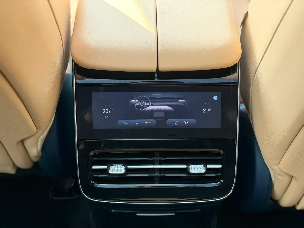 2024 Voyah FREE 1.5T 150HP L4 REEV 39.2KWH,autocango,china used car exporter,china ev exporter,chinese used car exporter,chinese used ev exporter