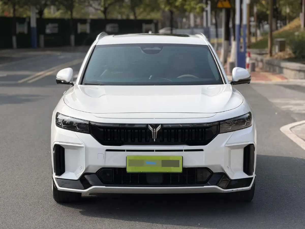 2024 Voyah FREE 1.5T 150HP L4 REEV 39.2KWH,autocango,china used car exporter,china ev exporter,chinese used car exporter,chinese used ev exporter