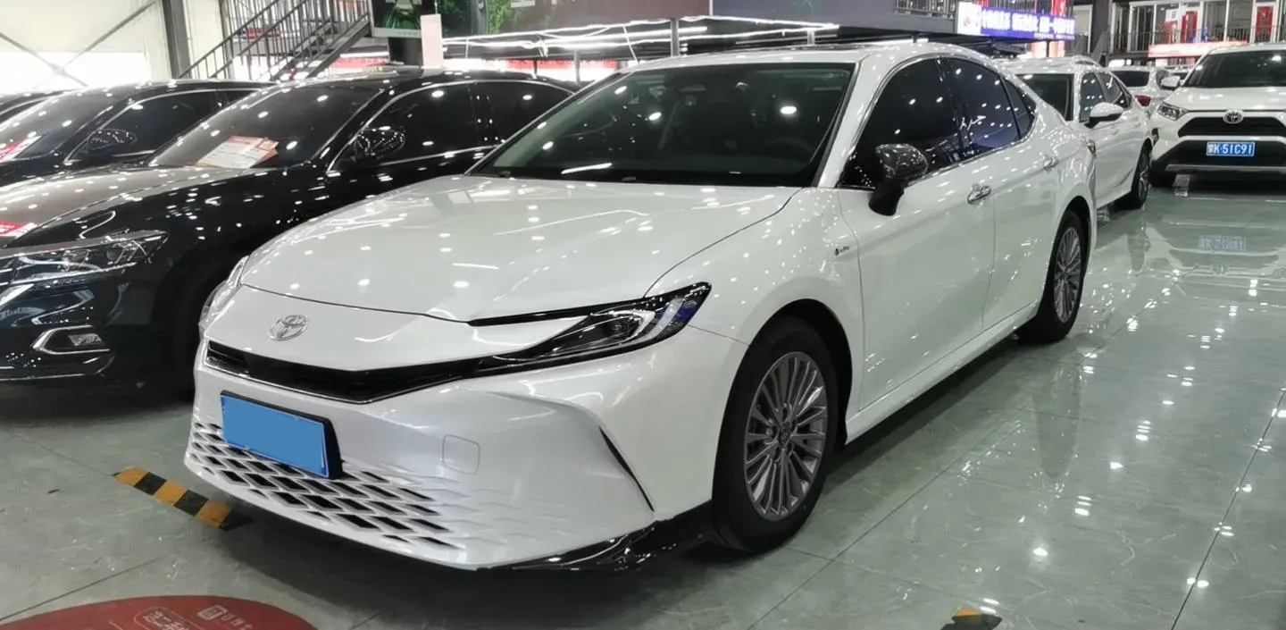 2024 Toyota Camry 2.0L 152HP L4 E-CVT Hybrid,autocango,china used car exporter,china ev exporter,chinese used car exporter,chinese used ev exporter