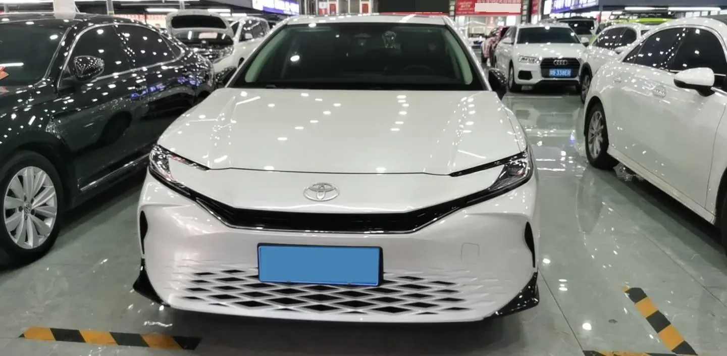 2024 Toyota Camry 2.0L 152HP L4 E-CVT Hybrid,autocango,china used car exporter,china ev exporter,chinese used car exporter,chinese used ev exporter