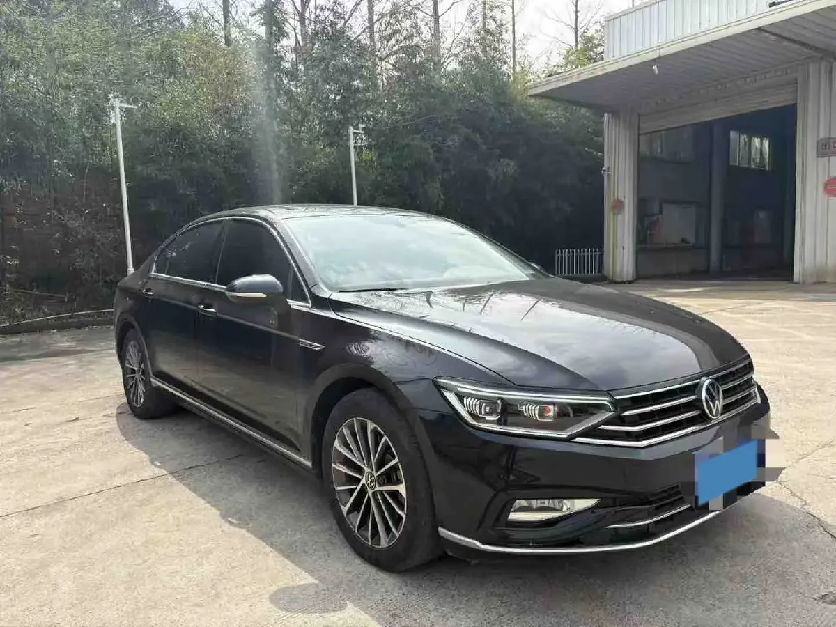 2020 Volkswagen Magotan 2.0T 186HP L4 7DCT,autocango,china used car exporter,china ev exporter,chinese used car exporter,chinese used ev exporter