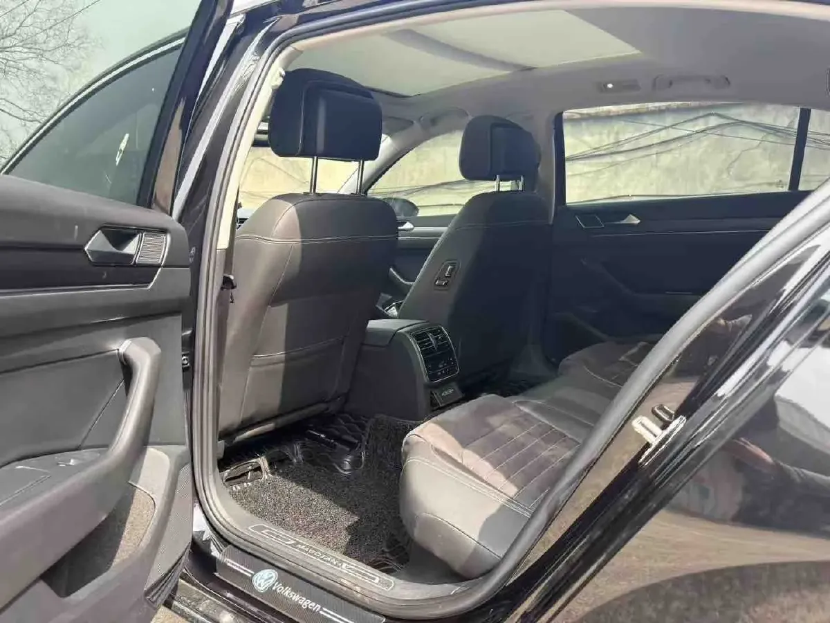 2020 Volkswagen Magotan 2.0T 186HP L4 7DCT,autocango,china used car exporter,china ev exporter,chinese used car exporter,chinese used ev exporter