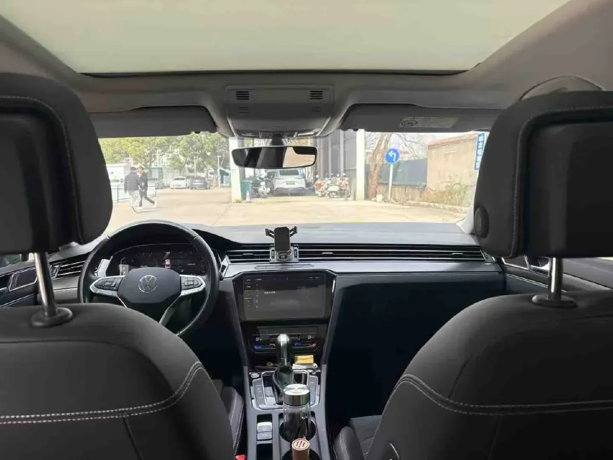 2020 Volkswagen Magotan 2.0T 186HP L4 7DCT,autocango,china used car exporter,china ev exporter,chinese used car exporter,chinese used ev exporter